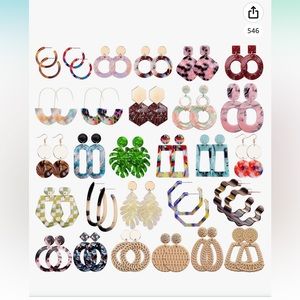 Assorted earrings pack